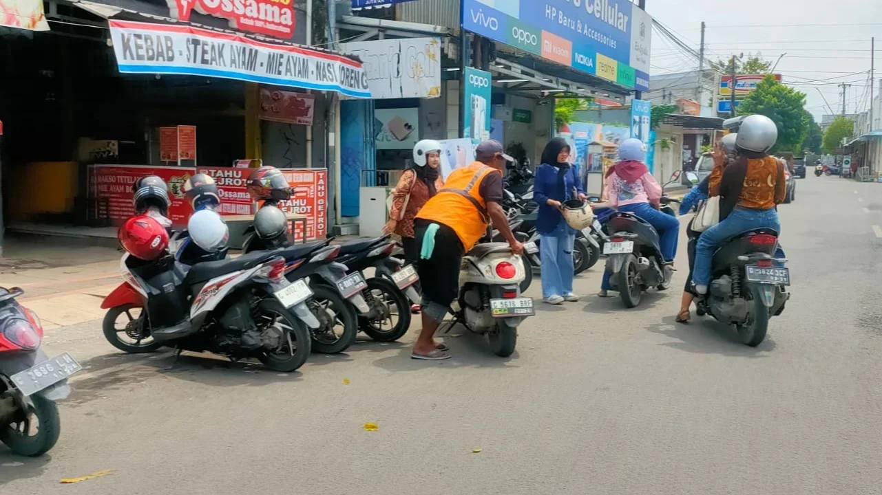 Jukir Parkir Alun-alun Tegal Protes Setoran ke Dishub Naik Sepihak