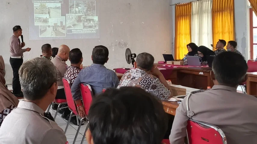 Warga Tolak Truk dan Bus Besar Melintas di Kota Bumiayu, Pemkab Bahas Solusinya