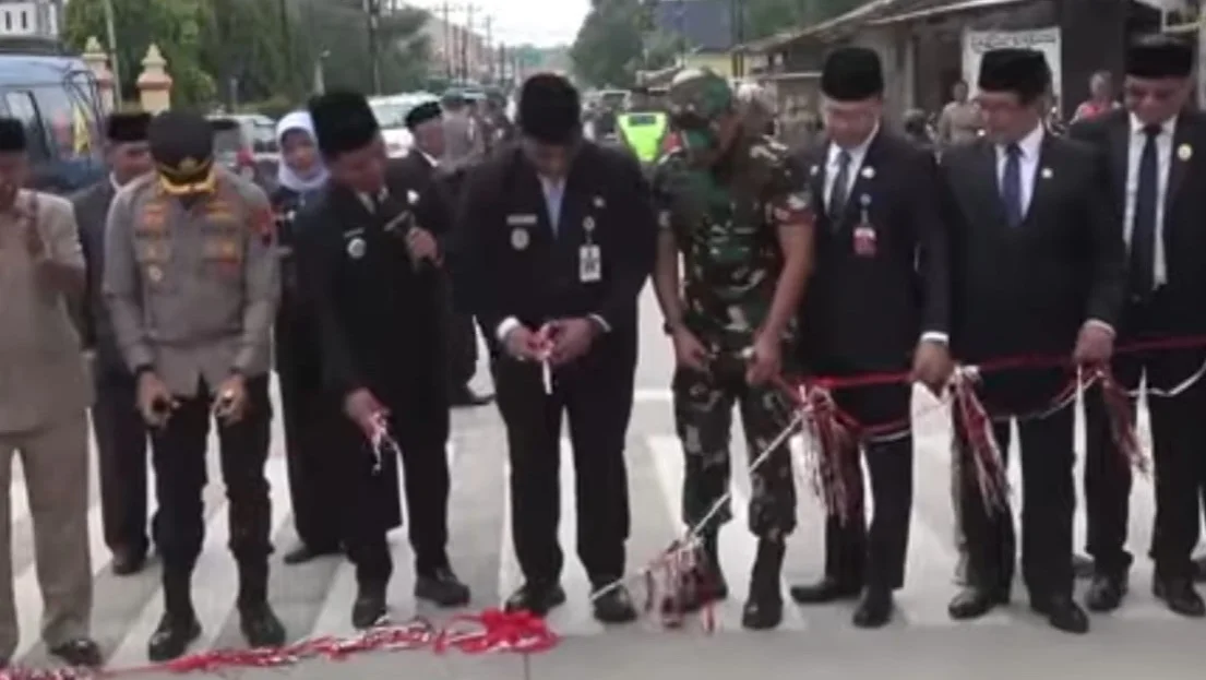 Bupati Ischak Lunasi Janji Masyarakat Jatibarang, Jalan Pagerbarang-Jatibarang Diresmikan