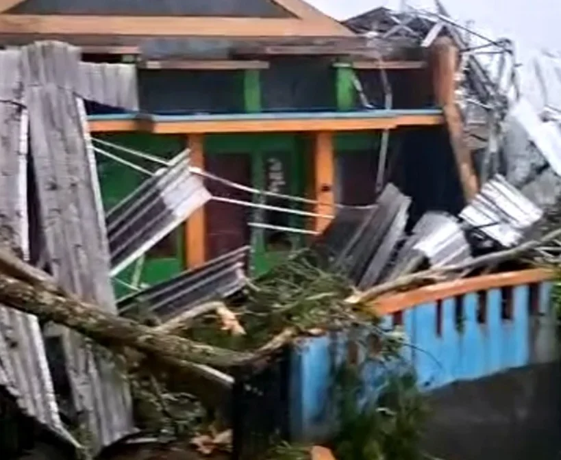 Rumah rusak di Srrampog Brebes