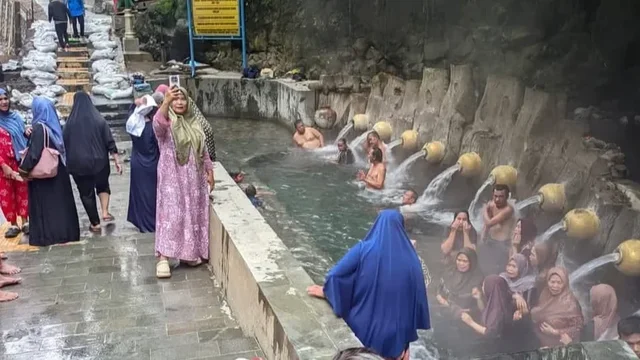 Pancuran 13 Guci Tegal Kembali Dibuka, Tiket Masuk Rp 25.000 dan Rp 27.500 pada Libur