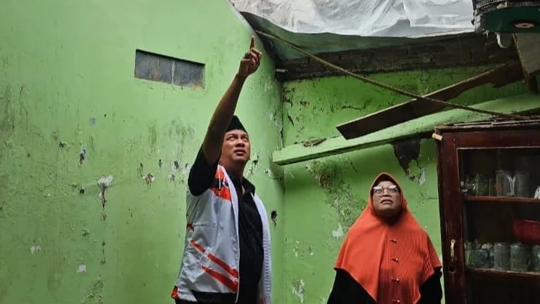 Rumah Nyaris Ambruk, Janda Dua Anak di Tegal Terjebak Data Desil