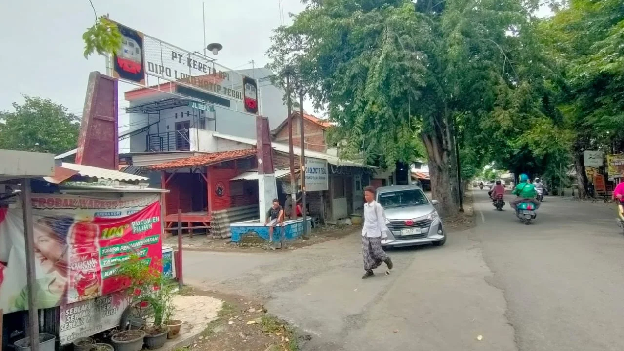 PT KAI Daop 4 Siapkan Ongkos Bongkar Warga Panggung Tegal, Segini Besarannya