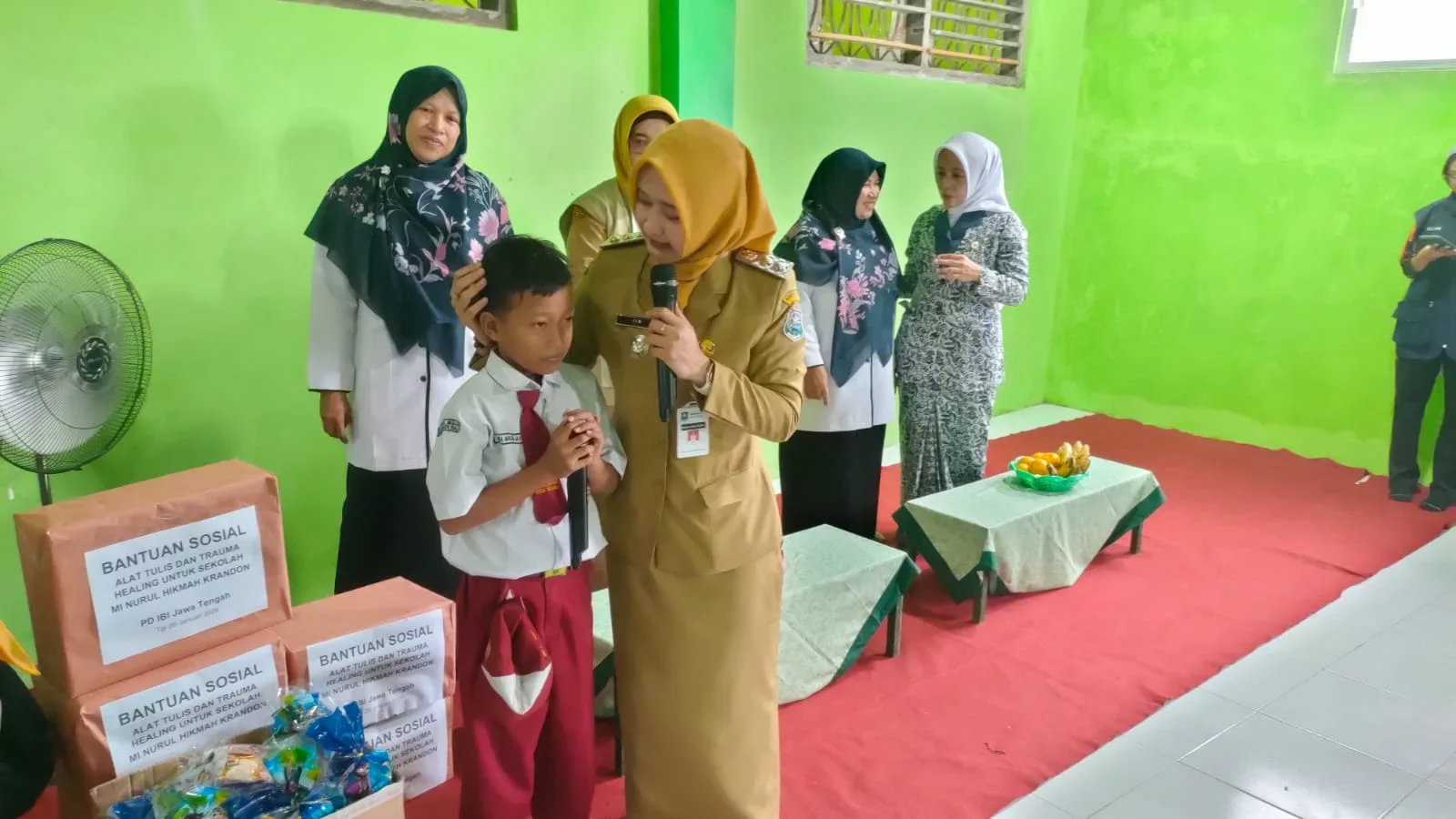 Pulihkan Psikologis Anak Pasca Genangan, Mba Iin Lakukan Trauma Healing di Tegal