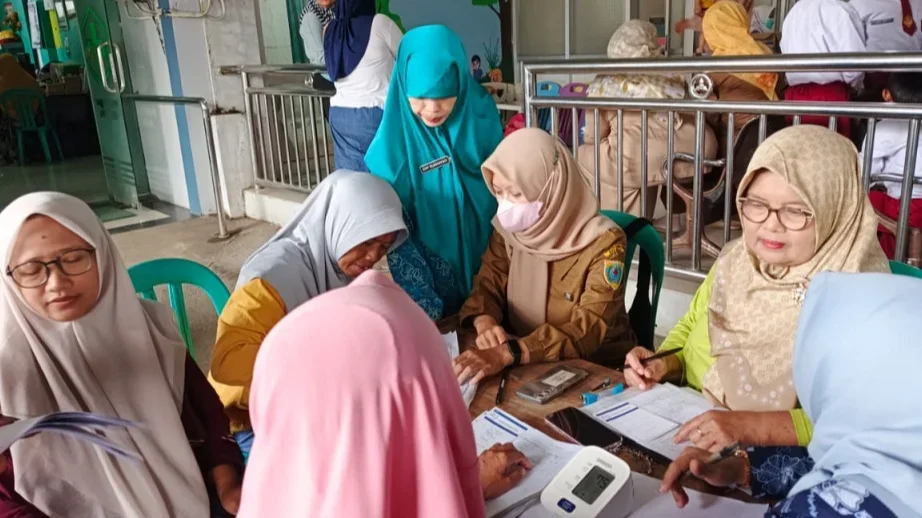 Warga Bumiayu Antusias Ikuti Pelayanan KB HUT ke-348 Brebes