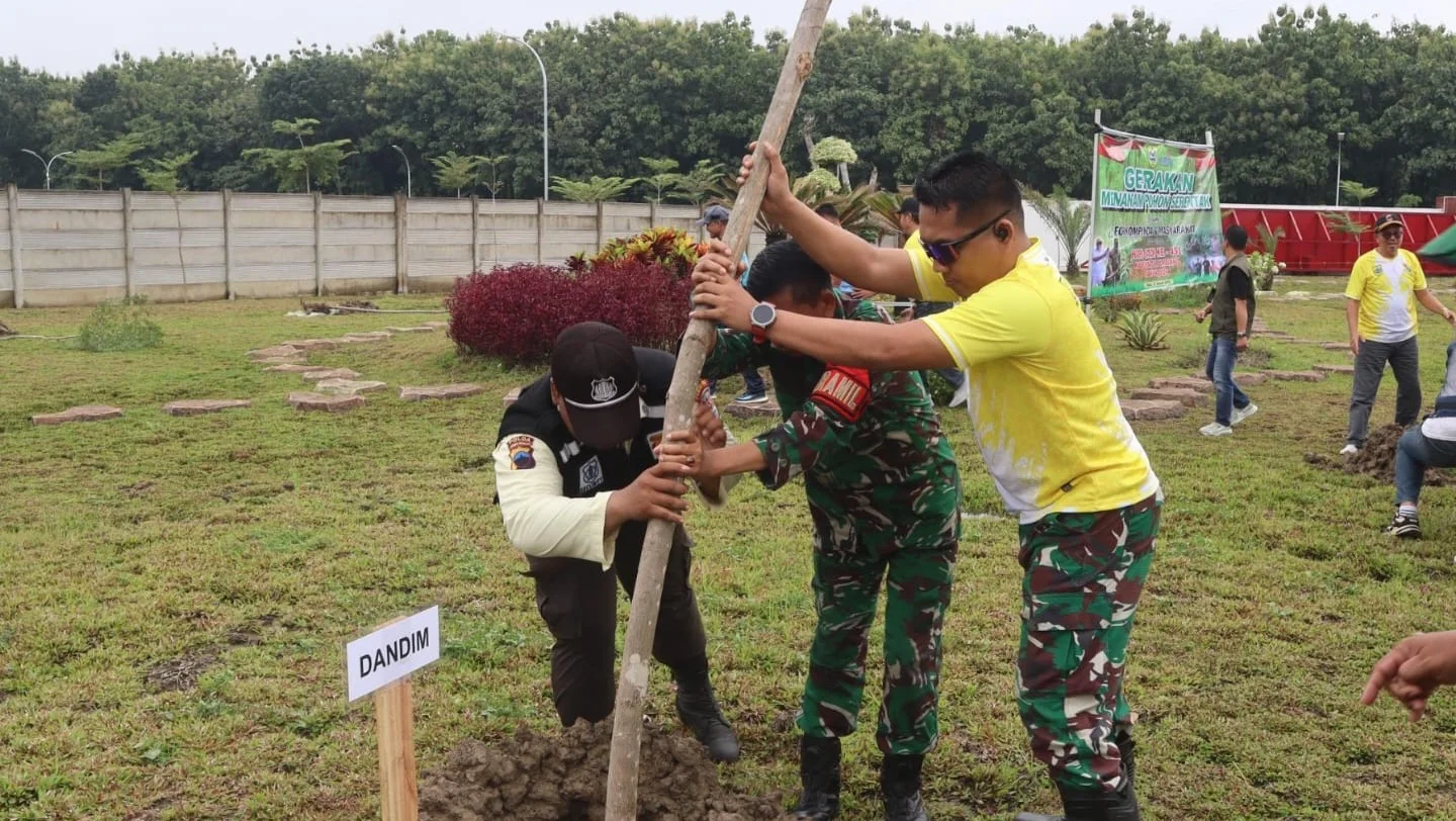 Sinergi Forkopimda Pemalang Dukung Pelestarian Lingkungan dengan Tanam Pohon