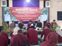 Bupati Kendal Ajak Warga Karanganom Bersatu Atasi Sampah di Musim Hujan