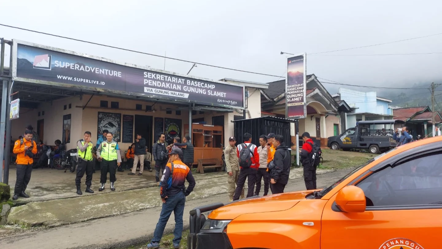 Jalur Evakuasi Jasad Syafiq Ridhan Ali Razan dari Gunung Slamet Diubah