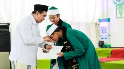 Wagub Jateng Berikan Bisarah kepada 22 Penghafal Al-Qur’an
