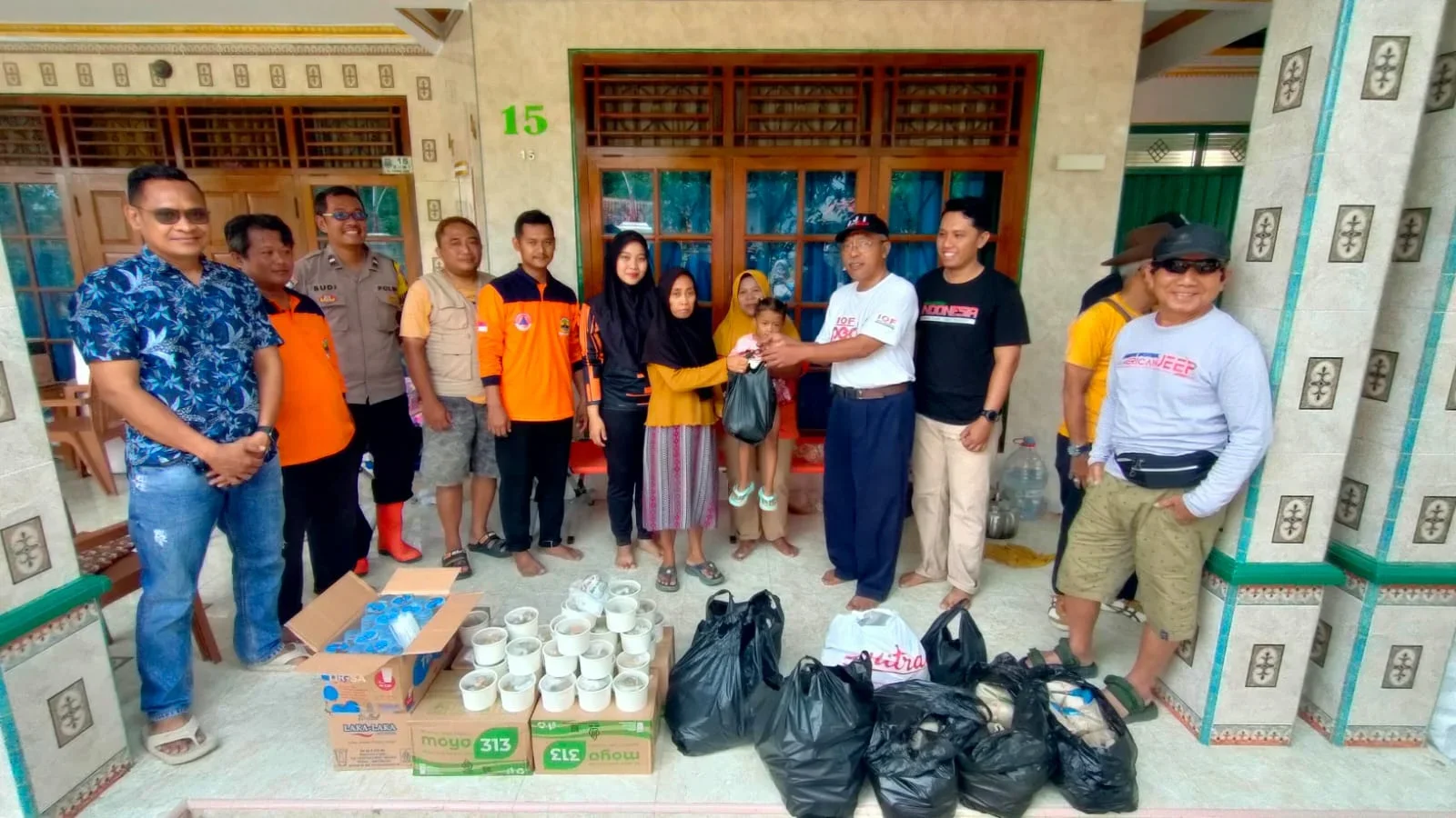 SJI Tegal dan Kami Peduli Bantu Korban Genangan