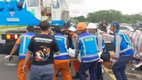 Truk Trailer Hilang Kendali di Tol Batang–Semarang Tabrak Dua Mobil, 1 Tewas dan 5 Luka
