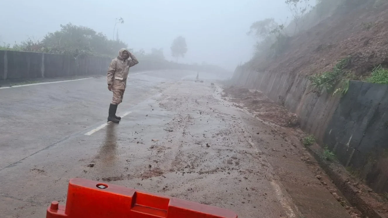 Hujan Deras Picu Longsor di Paninggaran Pekalongan