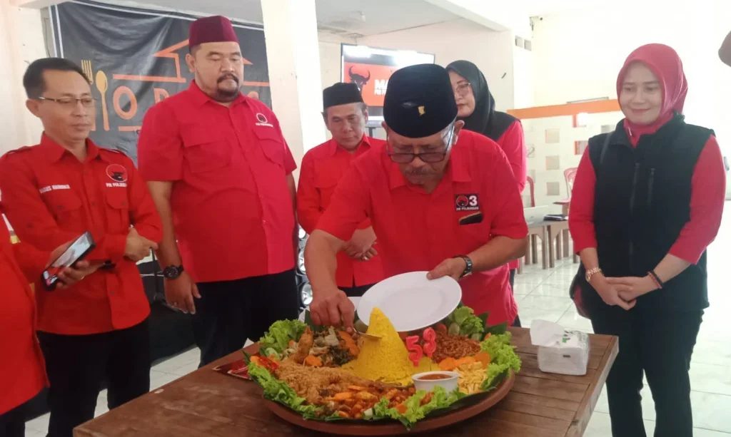 HUT ke-53 PDIP Brebes Gelar Donor Darah & Bantuan Sosial