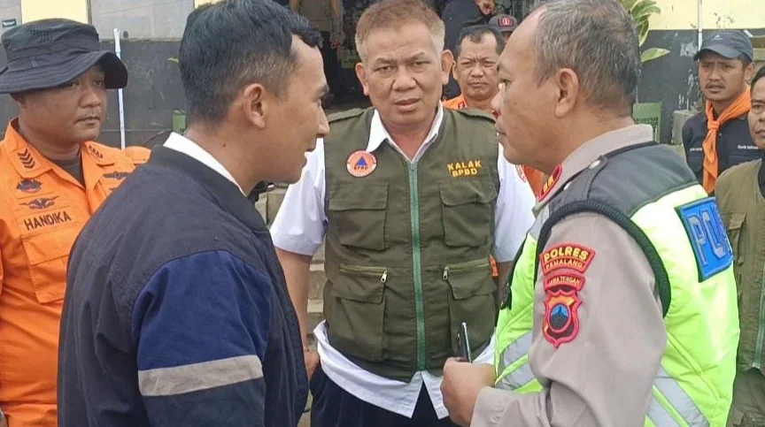 Evakuasi Jenazah Pendaki Gunung Slamet Syafiq Terkendala Cuaca Buruk