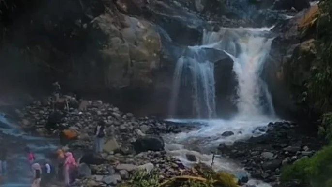 Cuaca Wisata Guci Tegal Hari Ini 28 Februari 2026, Hujan Angin Kencang Sejak Pagi Hingga Sore