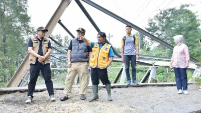 Jembatan Darurat Diharapkan Bisa Dilalui Motor dan Mobil