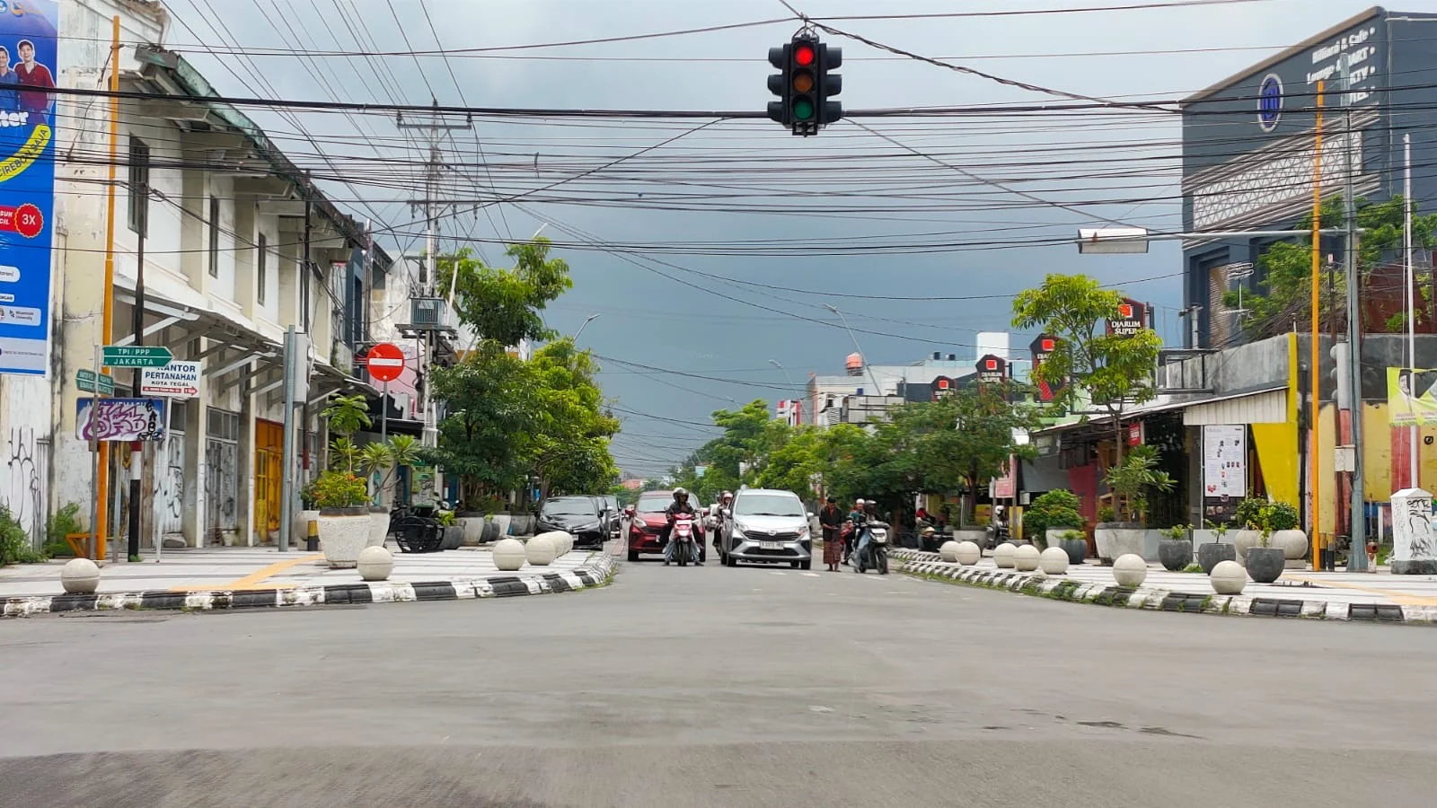 Prakiraan Cuaca Kota Tegal 25 Februari 2026, Berawan Tebal Sepanjang Hari