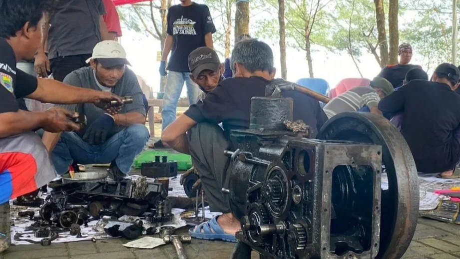 pelatihan teknis perawatan dan perbaikan mesin kapal 