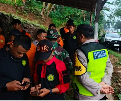 Nahas, Niat Menolong Rekan, Pria Asal Banjarnegara Terseret Arus Sungai di Pekalongan