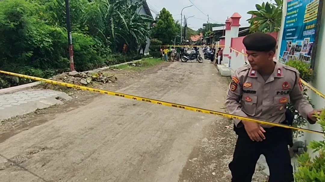 UPDATE : Granat Nanas di Jalan Demak Tegal Dipasangi Police Line, Tunggu Tim Jibom