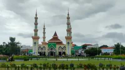 Langit Tegal Didominasi Awan Tebal, Kamis 26 Februari 2026