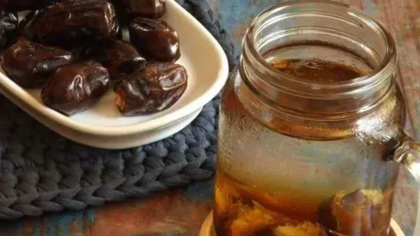 Punya Kurma di Rumah? Coba Buat Minuman Kesukaan Rasulullah Ini