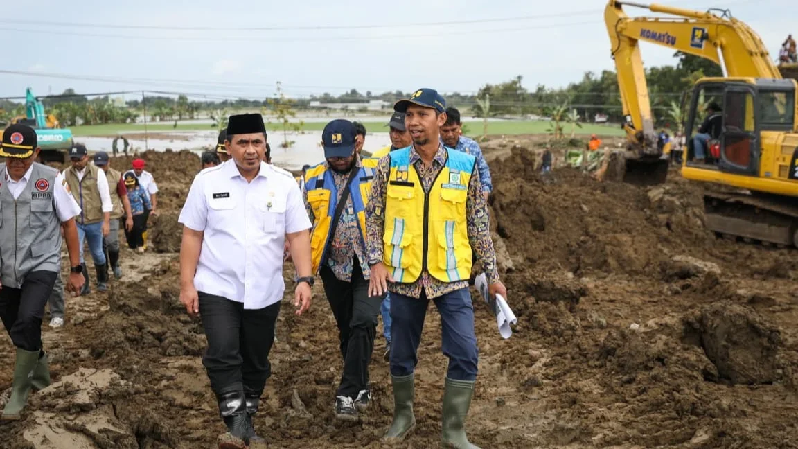 Taj Yasin Tegaskan Percepatan Penutupan Tanggul Sungai Tuntang, Ditarget Rampung 3 Hari