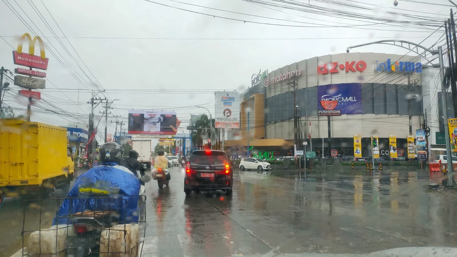 Ilustrasi hujan dengan intensitas ringan melanda wilayah Kota Tegal.