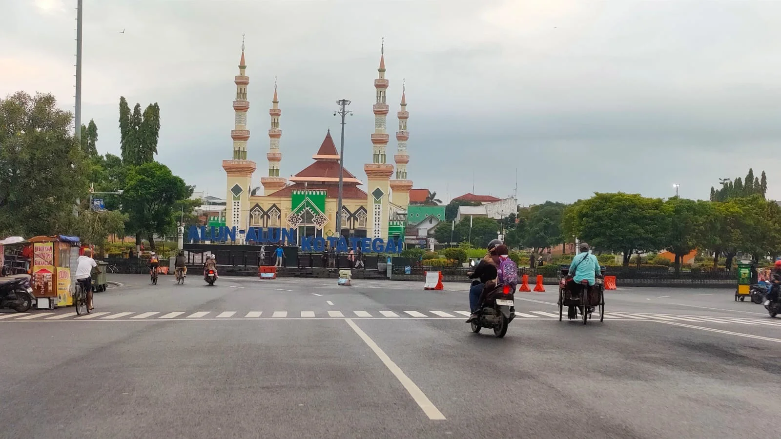Prakiraan Cuaca Kota Tegal Berawan hingga Hujan Ringan, Senin 9 Februari 2026