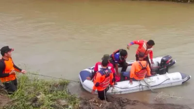 Main Ban Karet di Bendungan Juwero Kendal, Satu Orang Hanyut dan Hilang