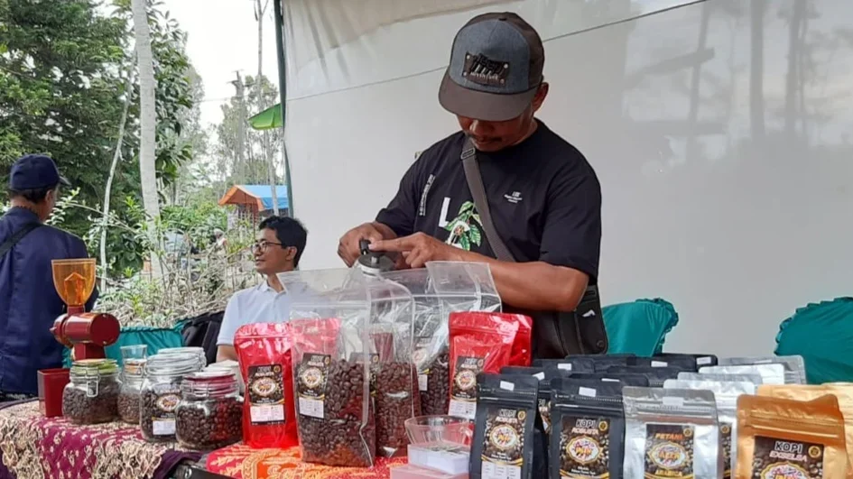 Kopi dari Desa Ngareanak Singorojo. dokumen