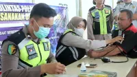 Demi Keselamatan Penumpang, Sat Lantas Tegal Periksa Kesehatan Kru dan Kelaikan Bus