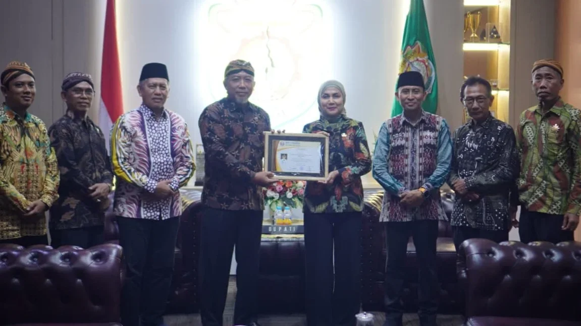 Jadi Anggota Kehormatan Permadani, Bupati akan Perkuat Sinergi Pelestarian Budaya Jawa di Kendal