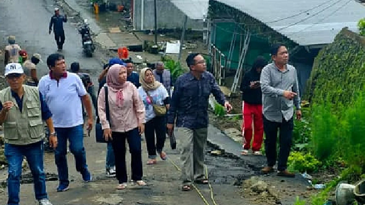 Satgas Bencana UPS Tegal Data Kebutuhan Pengungsi Tanah Bergerak Padasari