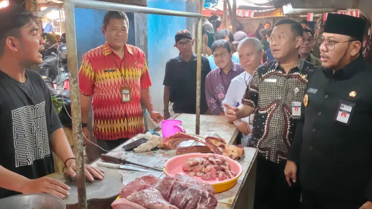 Sidak Pasar Jelang Ramadan, Dedy Yon Pastikan Harga Bahan Pokok Stabil