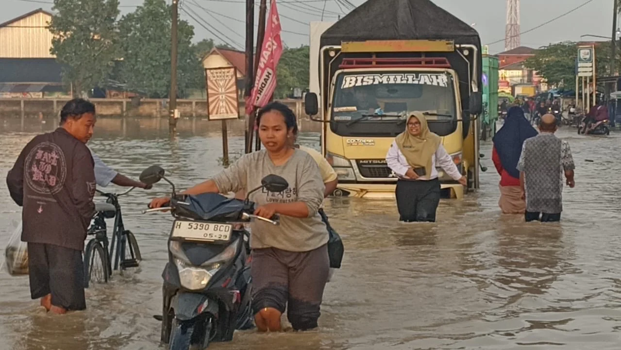 Sungai Blorong Meluap, Rendam Ratusan Rumah di Kendal