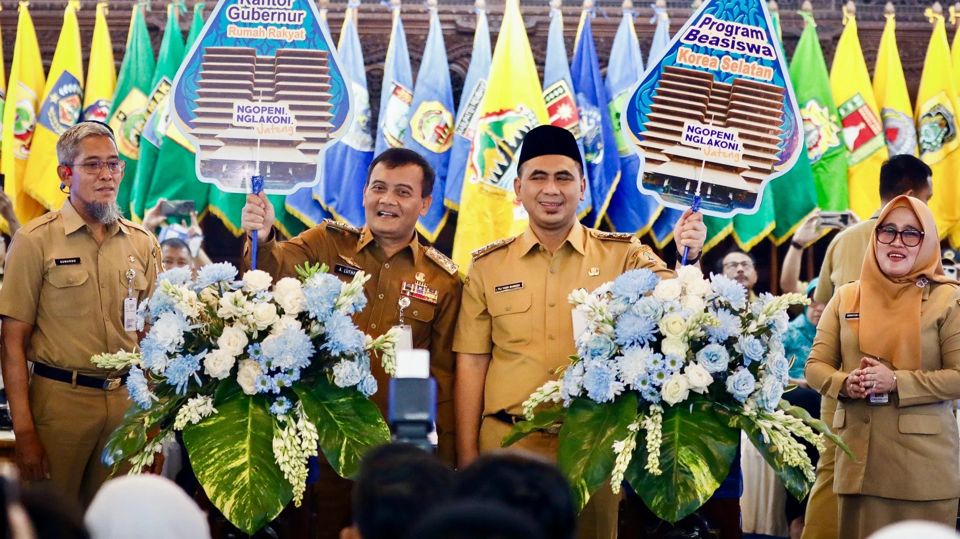 Setahun Holopis Kuntul Baris