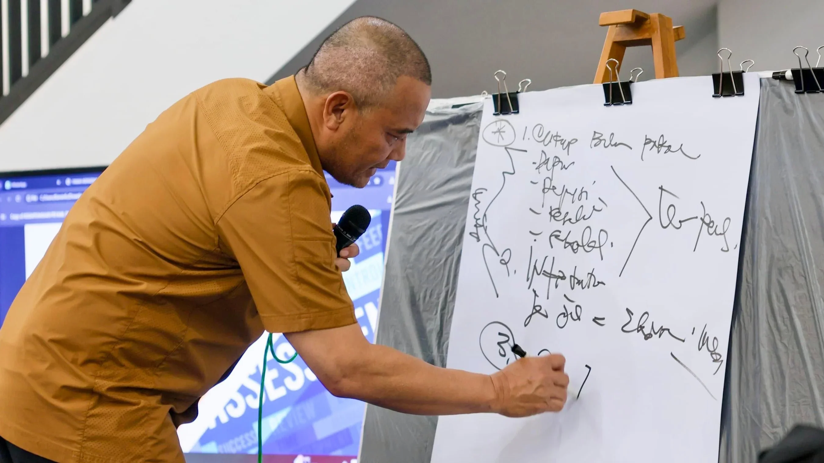 Gubernur Ahmad Luthfi Percepat Relokasi 900 Rumah Korban Tanah Gerak di Tegal hingga Purbalingga