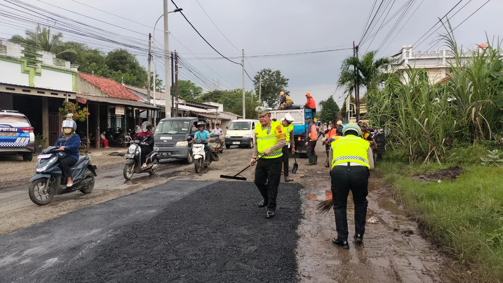 Jalan Bojong–Kajen Pekalongan Berlubang, Polisi Tambal Jalan saat OKC 2026
