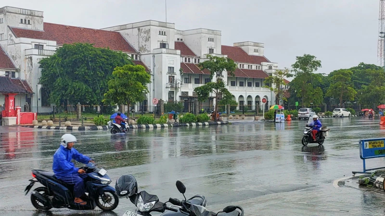 Hujan Ringan Guyur Kota Tegal Sejak Pagi hingga Malam, Rabu 18 Februari 2026