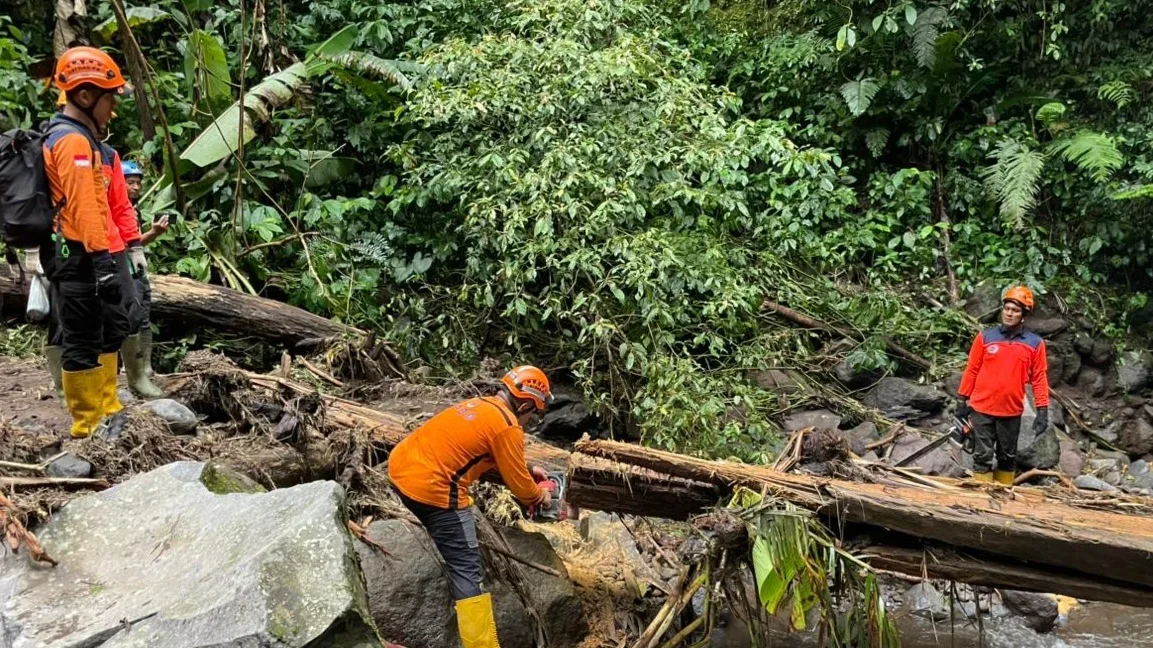 Lereng Gunung Prau Longsor, Pemkab Kendal Bergerak Amankan Aliran Sungai