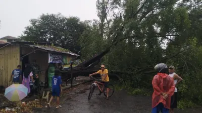Waspada Cuaca Ekstrem, Hujan Angin Kencang Melanda Pemalang