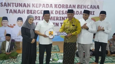 103 Warga Padasari Terima Kunci Huntara Tahap I, Bupati Tegal Targetkan 456 Unit Selesai April