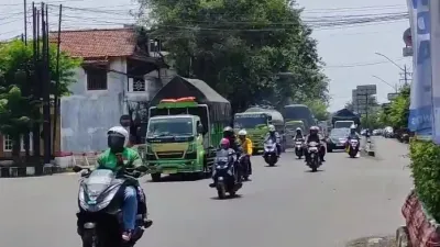 Mudik Mulai Padat, Tol Kendal–Semarang Ramai Lancar Tanpa One Way
