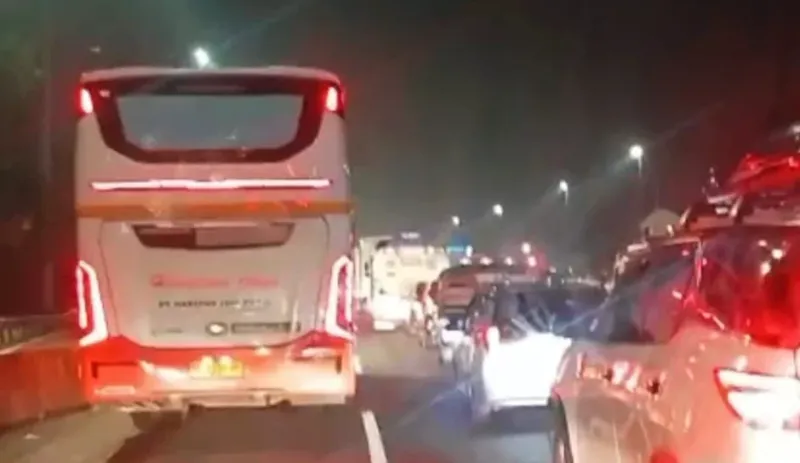 25 Persen Kendaraan Pemudik Tinggalkan Jakarta, Tol Cikampek Mulai Padat