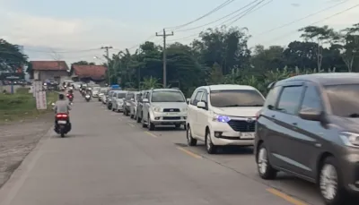 H-3 Lebaran 2026, Arus Mudik di Jalur Tengah Brebes Merayap di Lingkar Bumiayu
