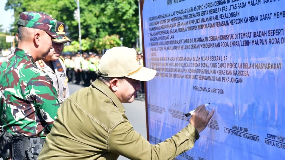 Jelang Lebaran, Plt. Bupati Pekalongan Sukirman Pimpin Apel Operasi Ketupat Candi 2026