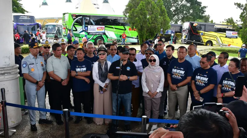 Lepas Mudik Gratis Dari Jakarta, Plt. Bupati Sukirman Disambut Hangat Warga Pekalongan di Perantauan