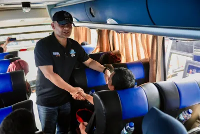 Sebungkus Bakso untuk Gubernur: Kisah Perantau Karanganyar 25 Tahun Bertahan di Jakarta