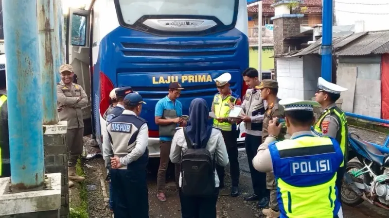 Operasi Ketertiban Trayek, Bus AKAP Dilarang Mangkal di Terminal Perkotaan Batang